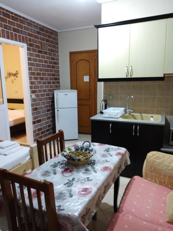 Altin Skrapari Guesthouse Ksamil Exterior photo