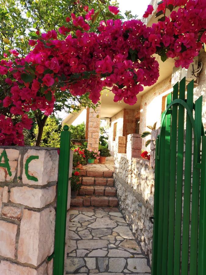 Altin Skrapari Guesthouse Ksamil Exterior photo