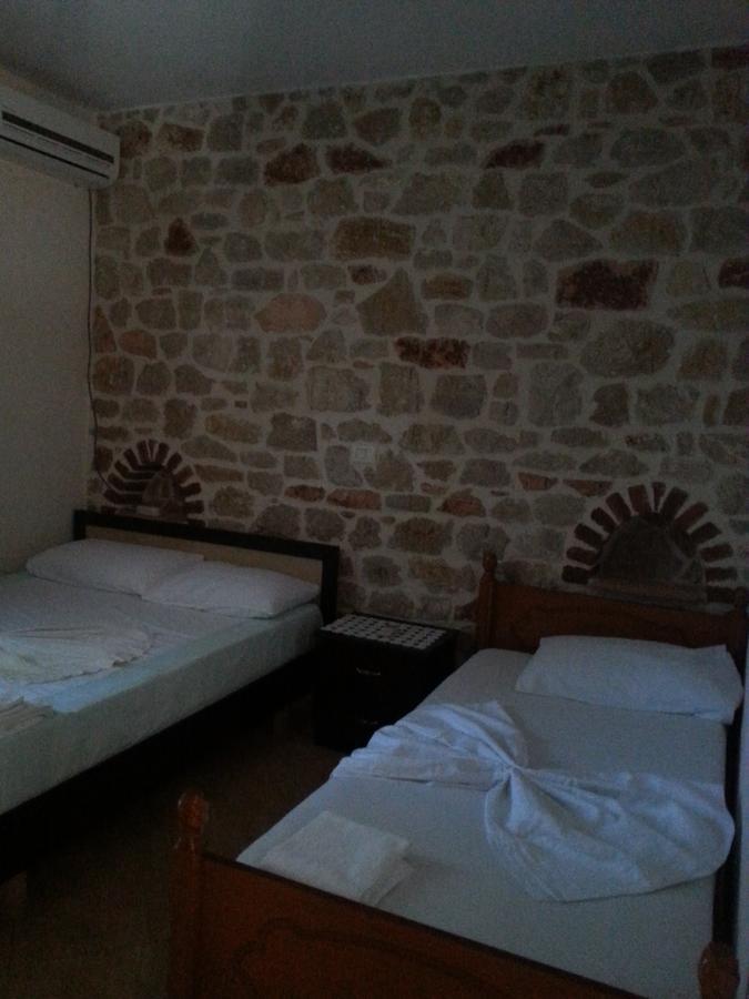 Altin Skrapari Guesthouse Ksamil Exterior photo