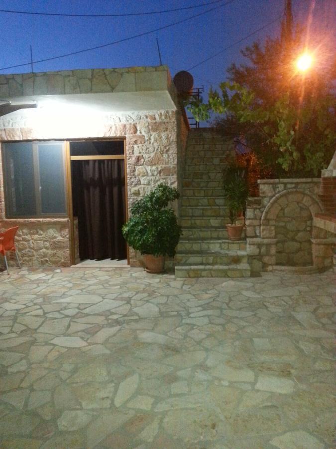 Altin Skrapari Guesthouse Ksamil Exterior photo
